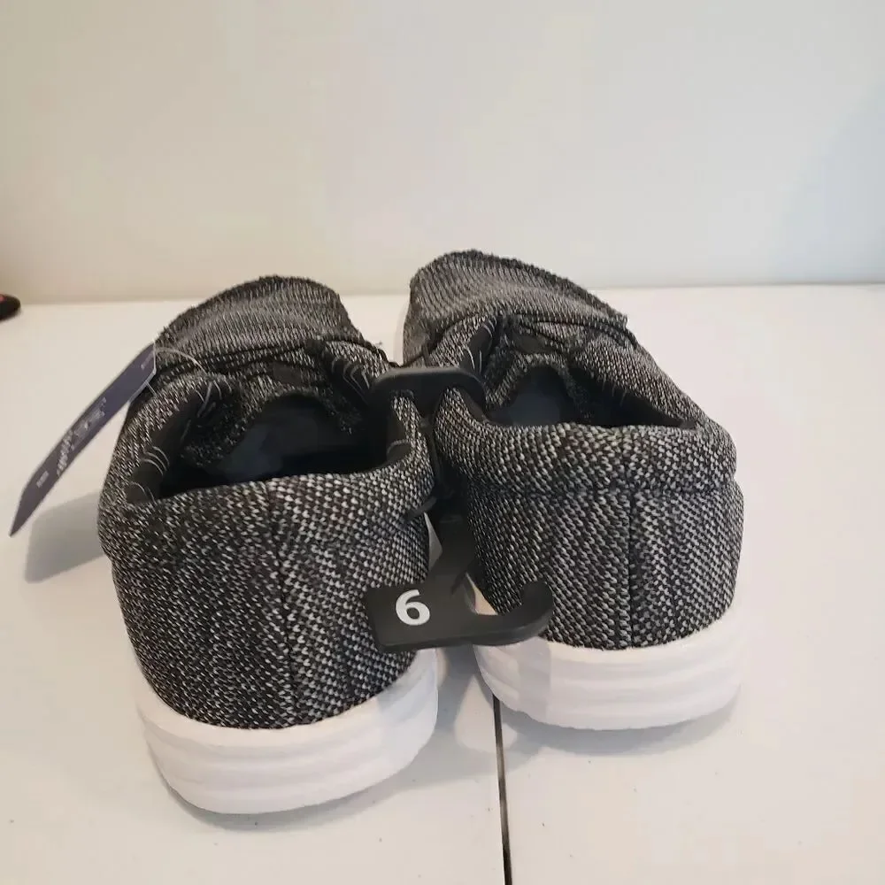 NWT George House Shoes Size 9
